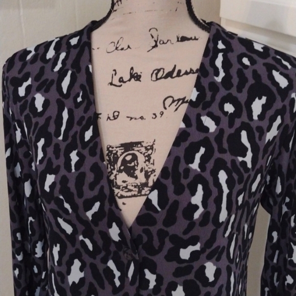 Additions by Chicos Leopard print Lightweight Cardigan Long Sleeve Size Small - Picture 2 of 7